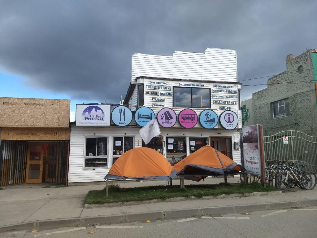 Carfran Patagonia Hostel Пуэрто-Наталес Экстерьер фото