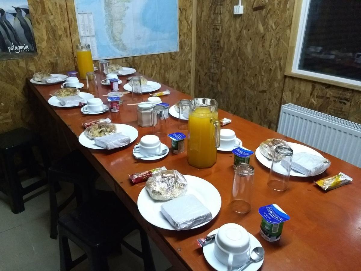 Carfran Patagonia Hostel Пуэрто-Наталес Экстерьер фото